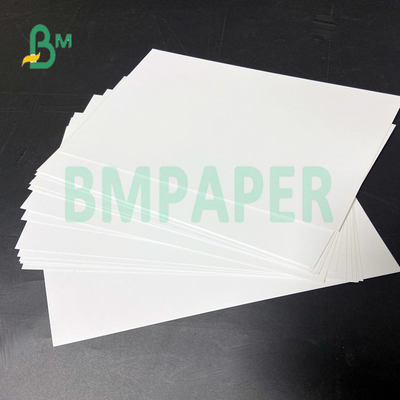 رنگ سفید 787*1092mm/889*1194mm کاغذ درخشان برای کارت سوار شدن