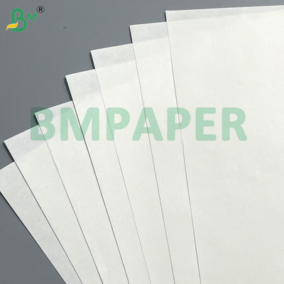80GSM 90GSM کاغذ kraft سفید برای کیسه ها مقاومت بالا در برابر اشک مواد غذایی امن کامل چوب پالپ