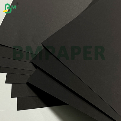 245gsm 250gsm سطح صاف سفت بودن مقاومت در برابر جمع شدن کارت سیاه برای بسته بندی هدیه فریم عکس