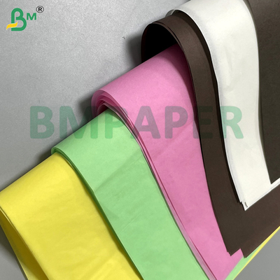 60 گرم 70 گرم بدون تغییر شکل سفید قهوه ای بدون بو کاغذ لاینر مافین برای لاینر سینی بسته بندی کاغذ مافین