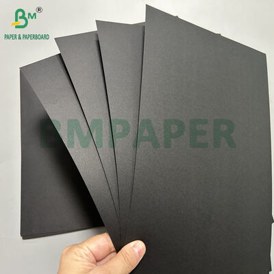 80 گرم 90 گرم 100 گرم کاغذ کرافت سیاه خالص برای کیسه های خرید 70 x 100 سانتی متر