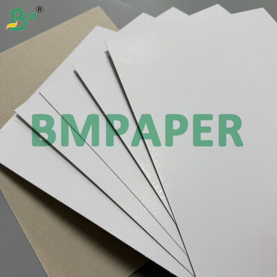 1.0 میلی متر کارتونی دوپلکس Blanco Grosor 700 میلی متر 750 میلی متر x1000 میلی متر، سفید پوشانده خاکستری پشت